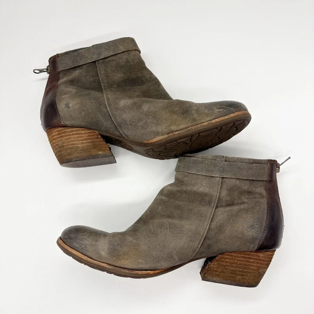 Kork-Ease Maddelena Distressed Suede Ankle Boots Size 8.5 Gray Buckle Block Heel
